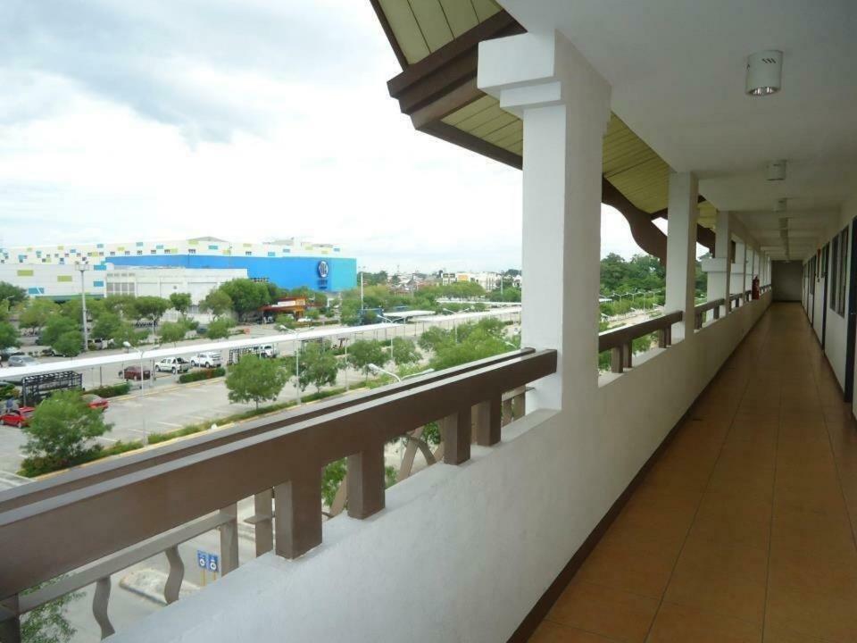 Alles One Oasis Condo Davao Near Sm Mall With Wifi ภายนอก รูปภาพ